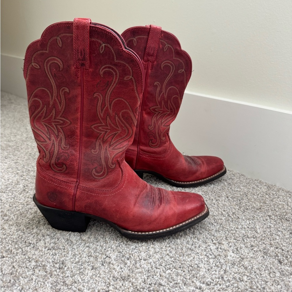 ARIAT cowgirl boot!